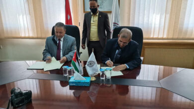 Photo of منح دراسية لطلبة الطفيلة التقنية من جمعية الوفاء الخيرية