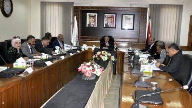 Photo of مجلس أمناء الطفيلة يناقش دخول الجامعة في التصنيفات الإقليمية 