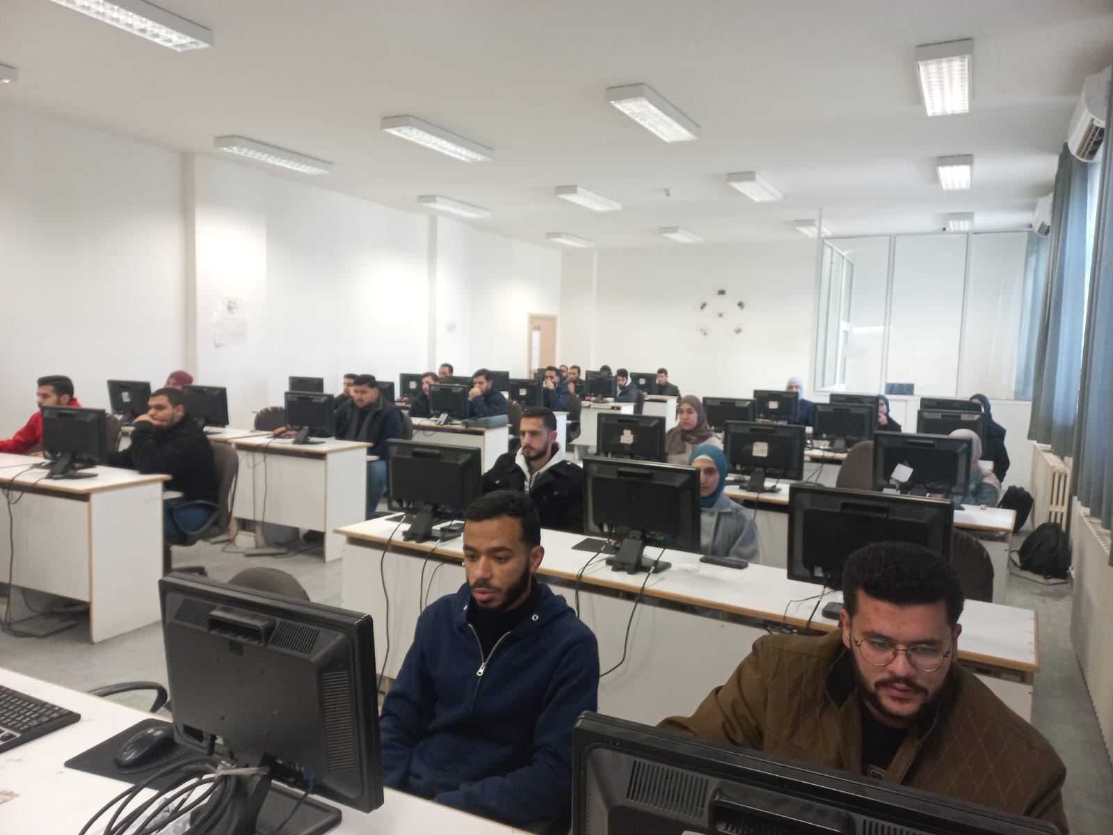 Photo of كلية تكنولوجيا المعلومات والاتصالات تعقد إمتحان نهاية البرنامج  (Exit Exam) لخريجيها