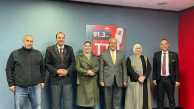 صورة بث مشترك مباشر عبر أثير إذاعة الجامعة وإذاعة المملكة الأردنية الهاشمية