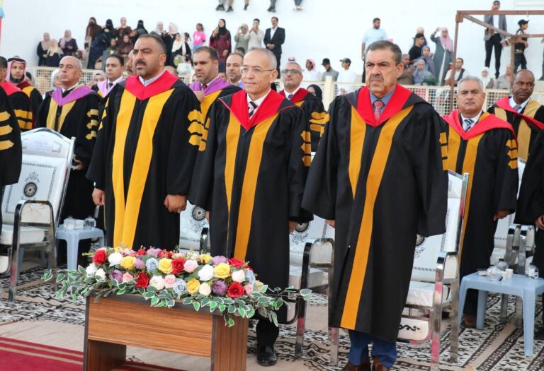 برعاية عطوفة رئيس جامعة الطفيلة التقنية.. اختتام احتفالات تخريج “فوج النشامى” بتخريج طلبة كليتي الآداب والأعمال